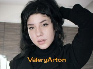 ValeryArton Sortez Couvert