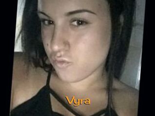 Vyra Sortez Couvert